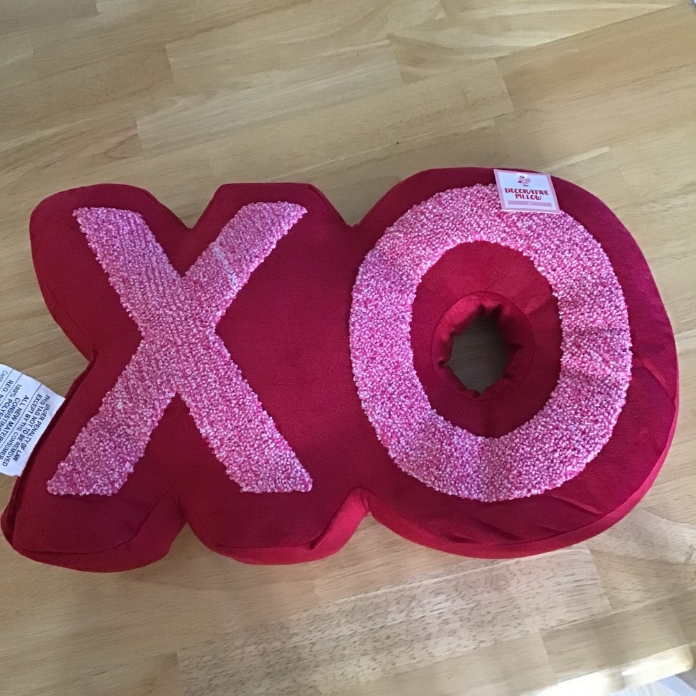 Target Bullseye Valentine's Day XO Pillow